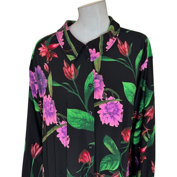 Woman with Control Wardrobe Warrier 2-Piece Traverler Set Safari/Black 1X PETITE - Picture 3 of 16